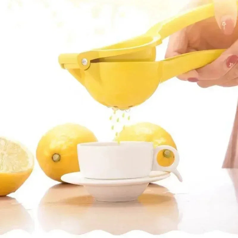 "Manual Lemon Squeezer – Hand Press Juicer for Citrus Fruits"